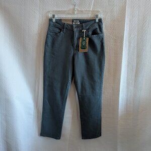 L.L. Bean true shape high rise straight leg jean, classic fit, size 6 Reg NWT